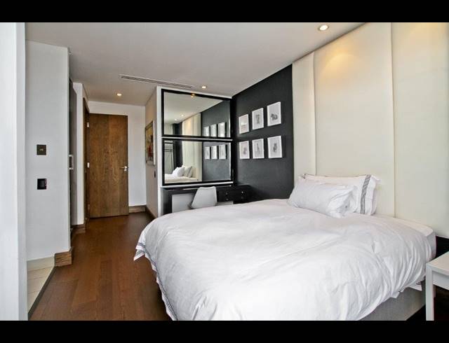 2 BEDROOM APARTMENT FOR SALE IN SANDOWN
